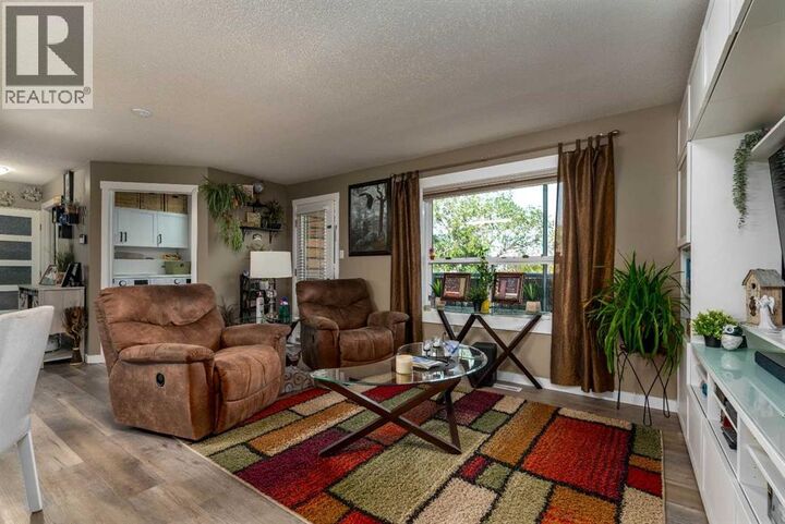 Property Photo:  5102 47 Street  AB T9V 0G2 