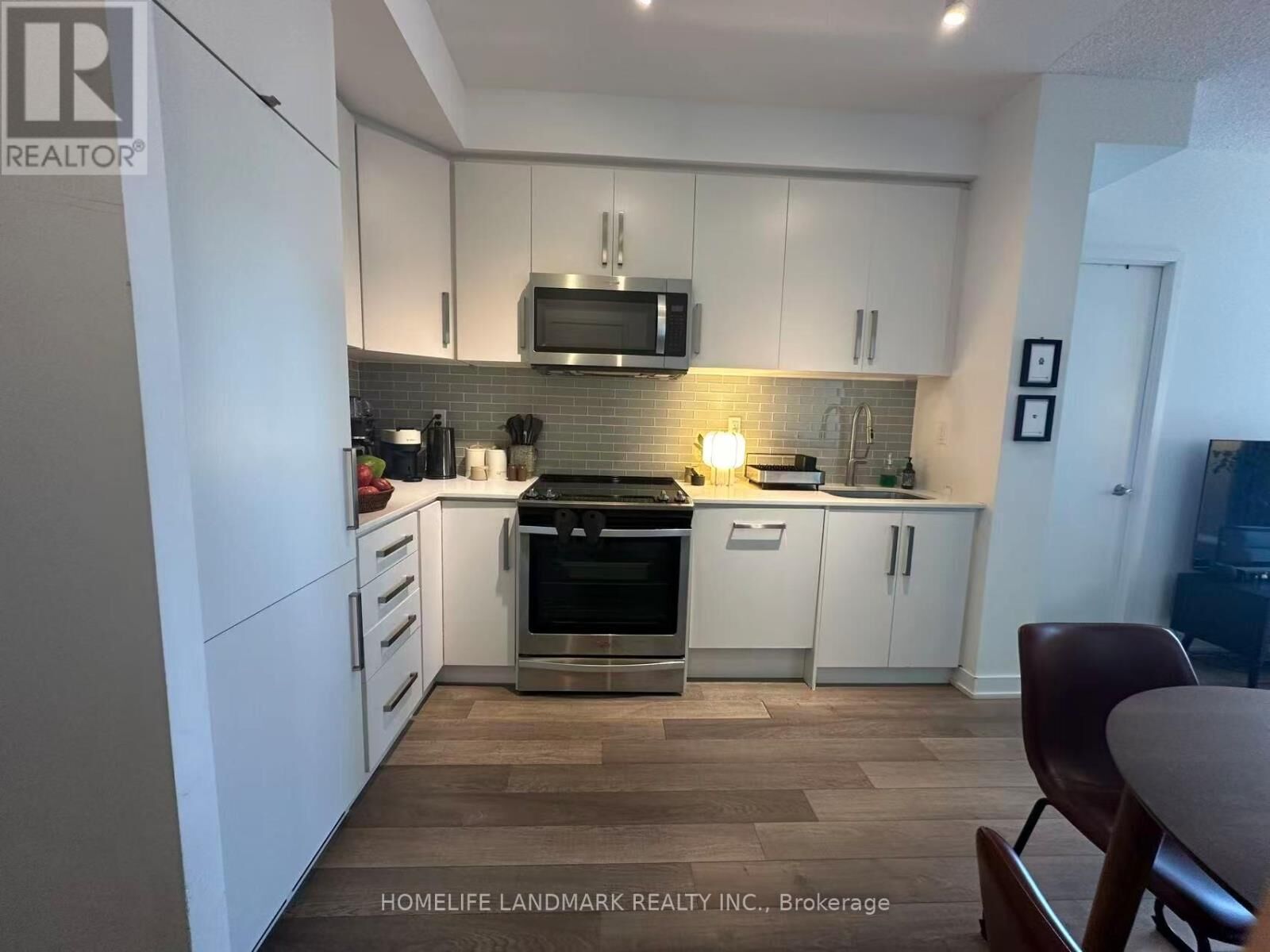 Property Photo:  5180 Yonge Street 2807  ON M2N 5P6 