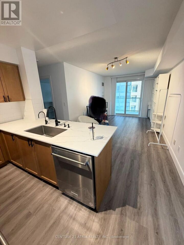 Property Photo:  761 Bay Street 1007  ON M5G 2R2 