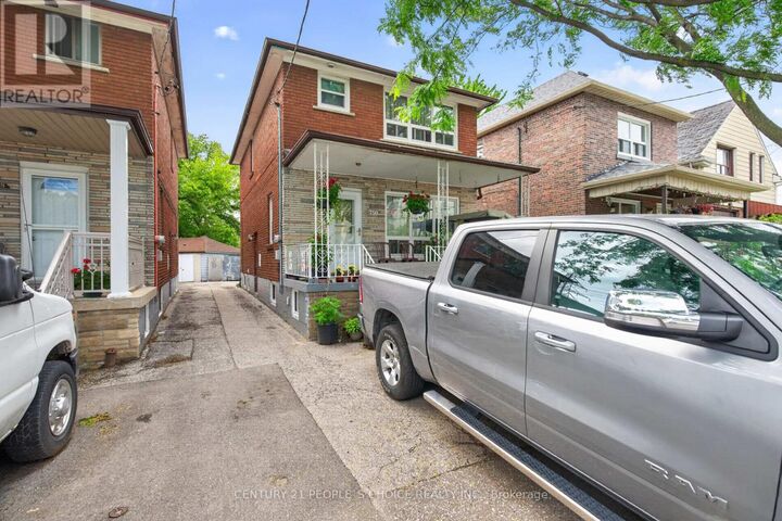 Property Photo: 750 Jane Street ON M6N 4B2