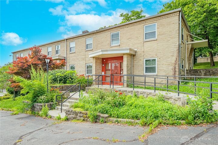 Property Photo:  220 W Siebenthaler Avenue  OH 45405 