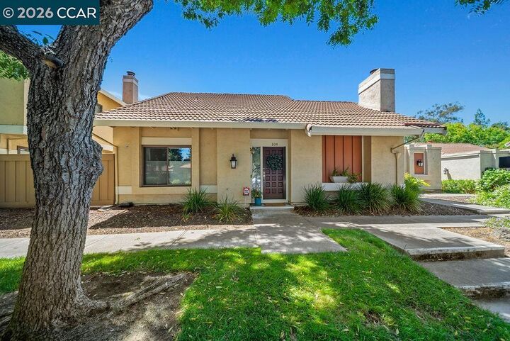 Property Photo:  104 Candelero Pl  CA 94598 