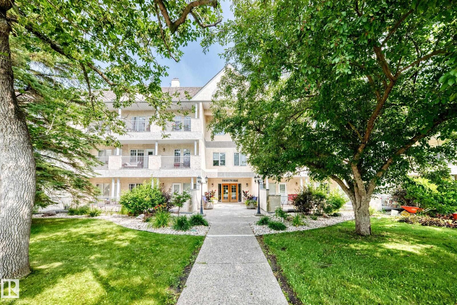 Property Photo: 11650 79 Avenue NW 308 AB T6G 0P7