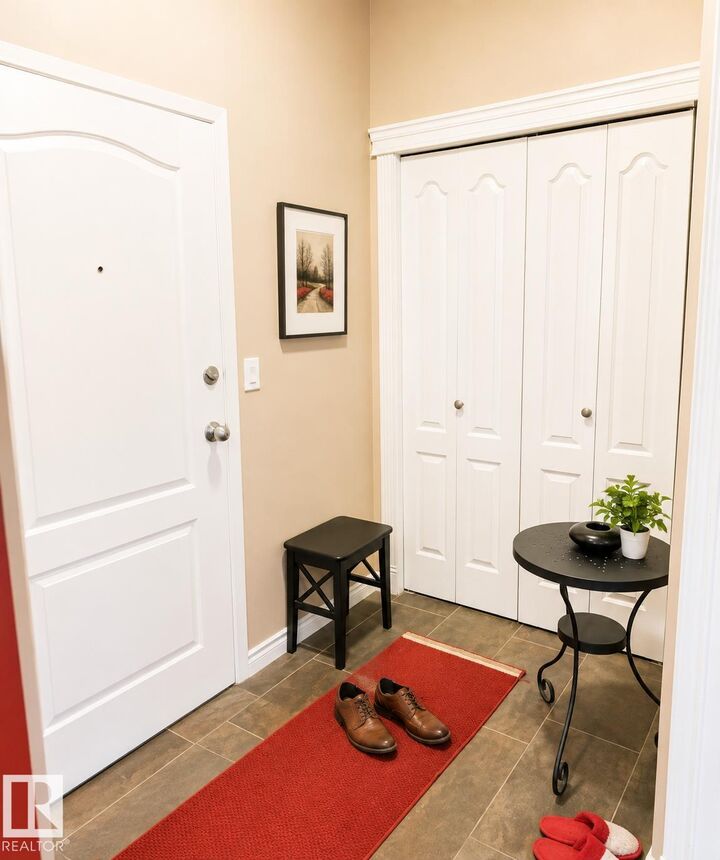 Property Photo: 16715 100 Avenue NW 202 AB T5P 4Z5