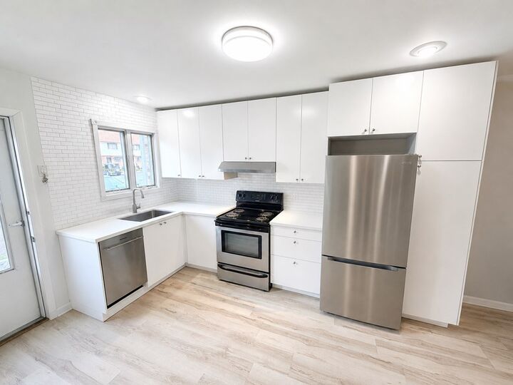 Property Photo:  7231 Oak Ridge Pl  VA 23336 