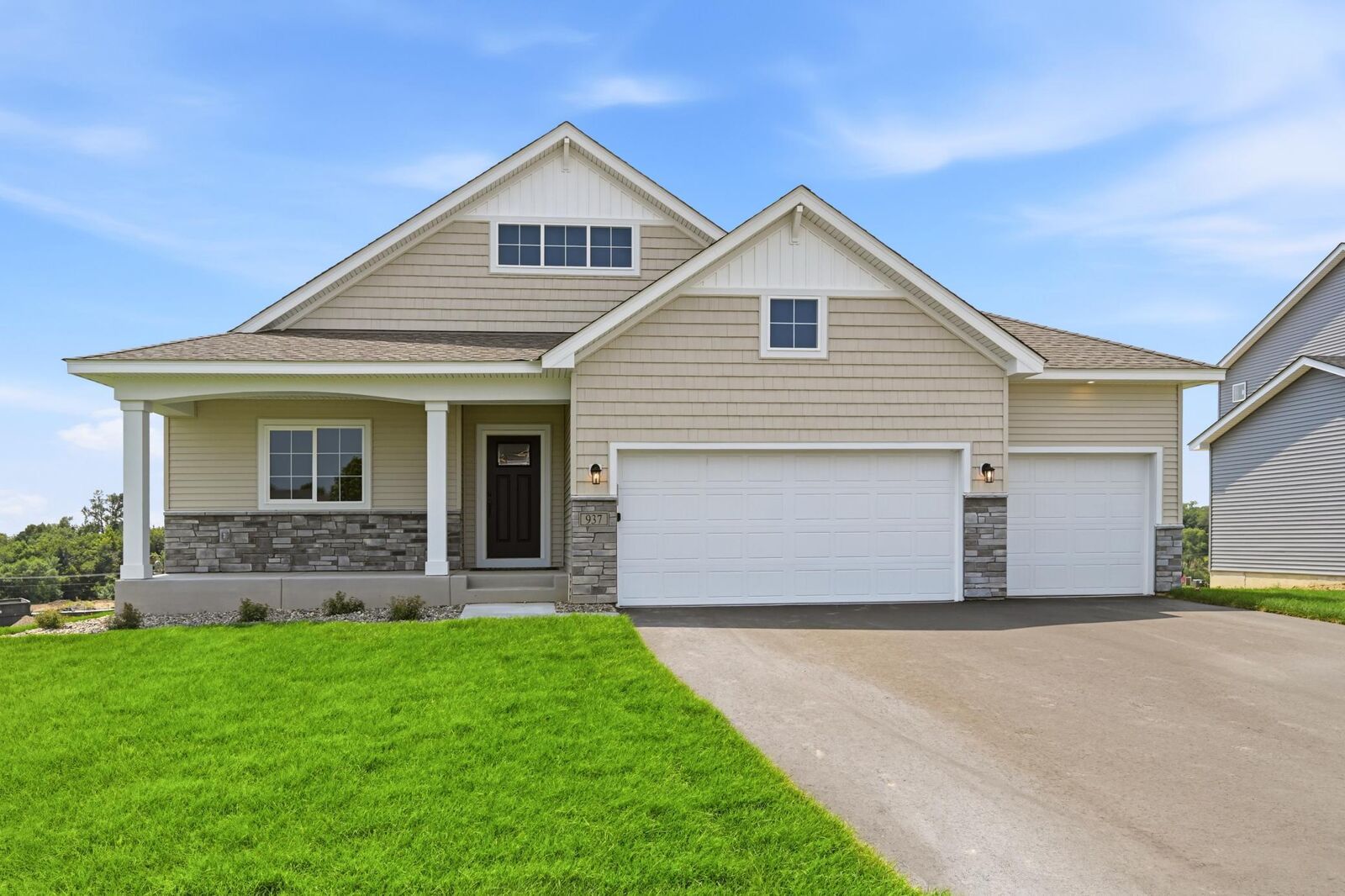 Property Photo:  937 Kepler Avenue NE  MN 55341 