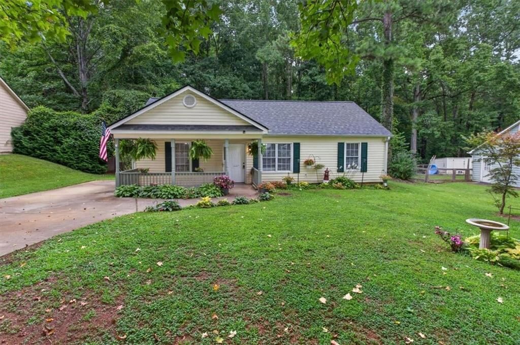 Property Photo: 129 Whispering Pine Lane NE GA 30184