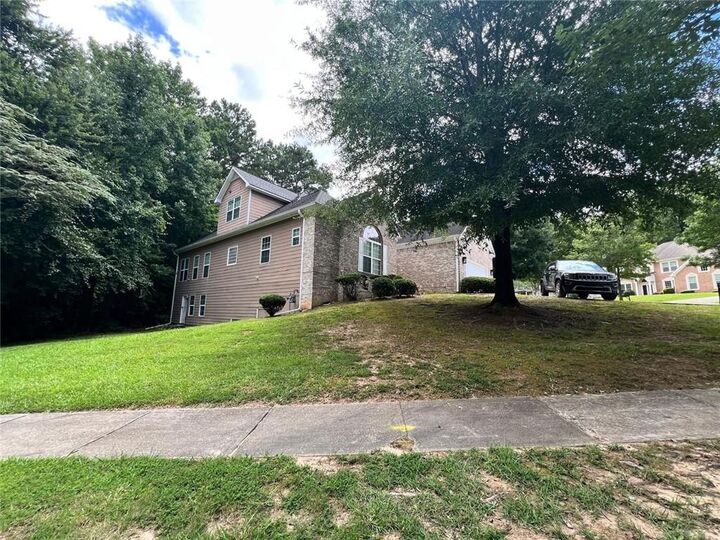 Property Photo:  5441 The Vyne Avenue  GA 30349 