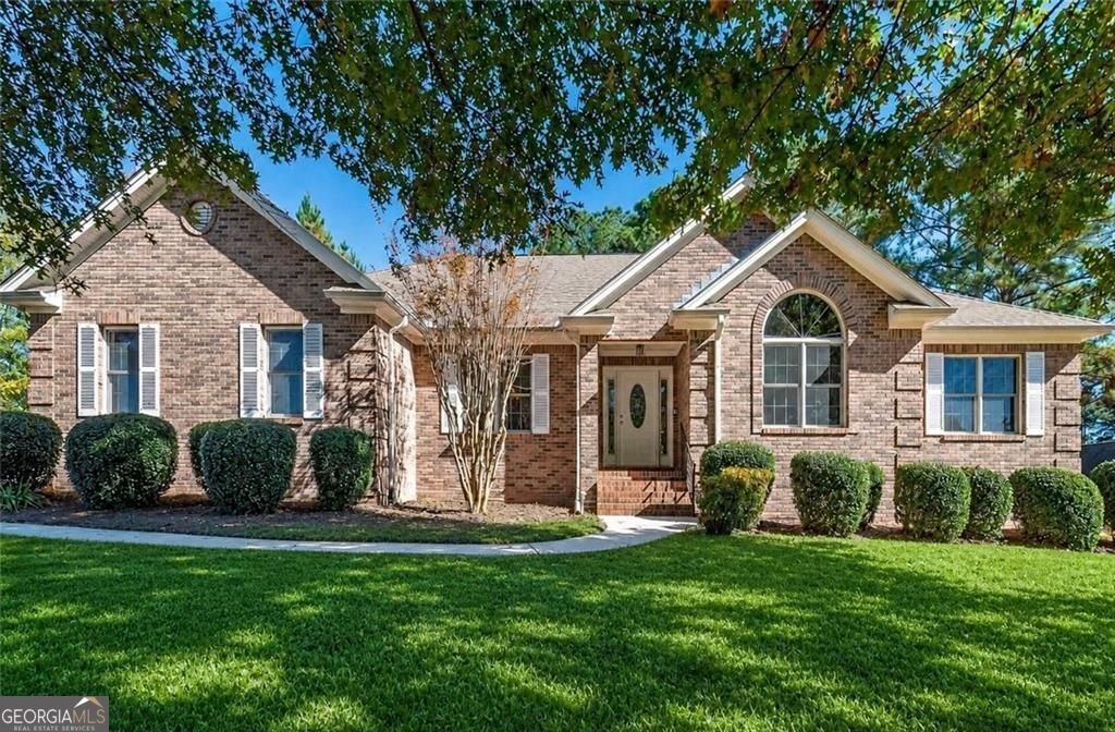 Property Photo: 151 Courts Of Hampton GA 30228