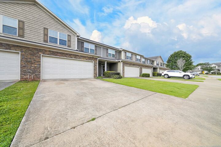 Property Photo: 6120 Townes Way GA 31909