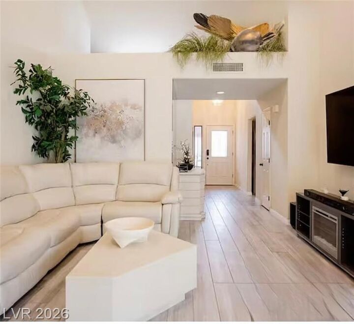 Property Photo: 5449 Olivebrook Court NV 89120