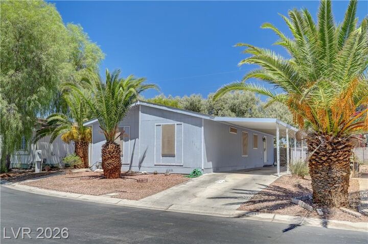 Property Photo: 5842 Sassy Rose Drive NV 89122