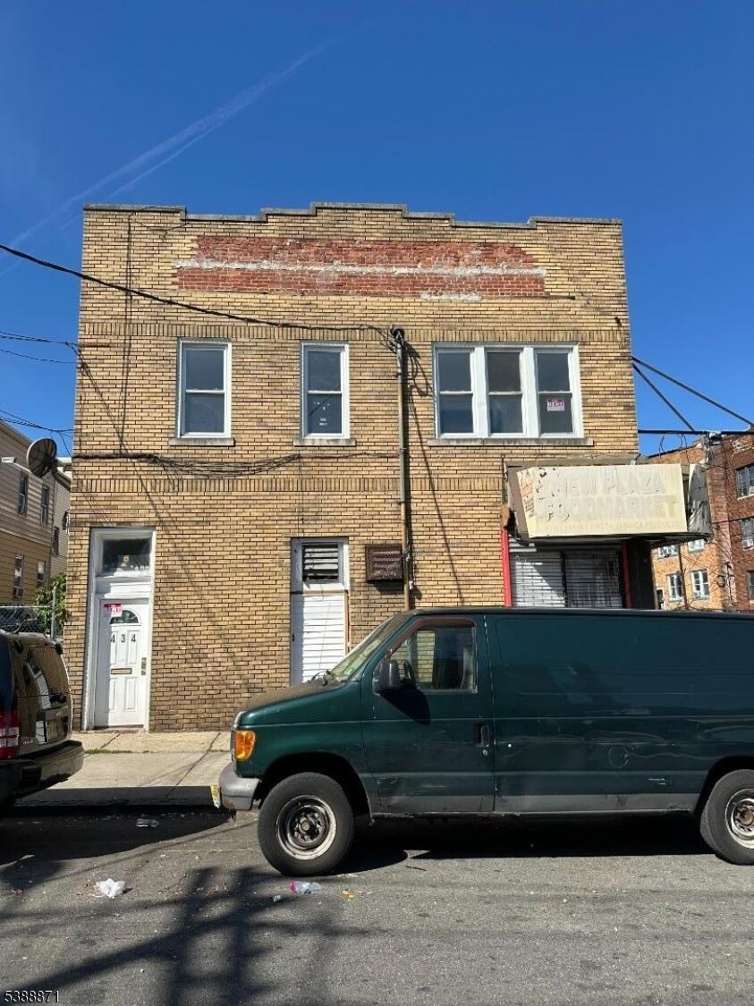 Property Photo:  432 E 26th St  NJ 07514 