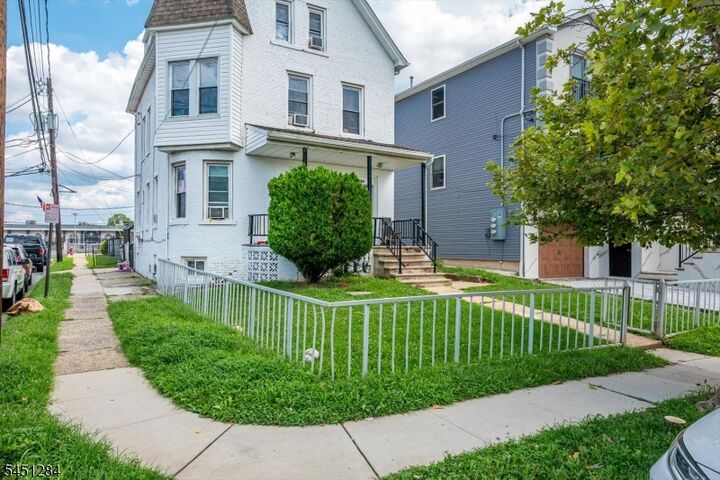 Property Photo:  400 Maple Ave  NJ 07202 