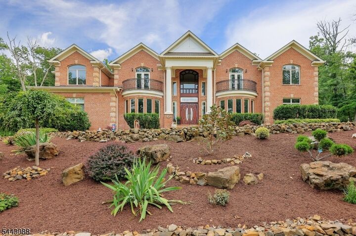 Property Photo:  41 Mareu Dr  NJ 07069 