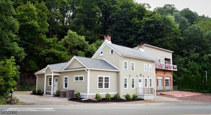 Property Photo:  30 N Franklin St  NJ 08530 