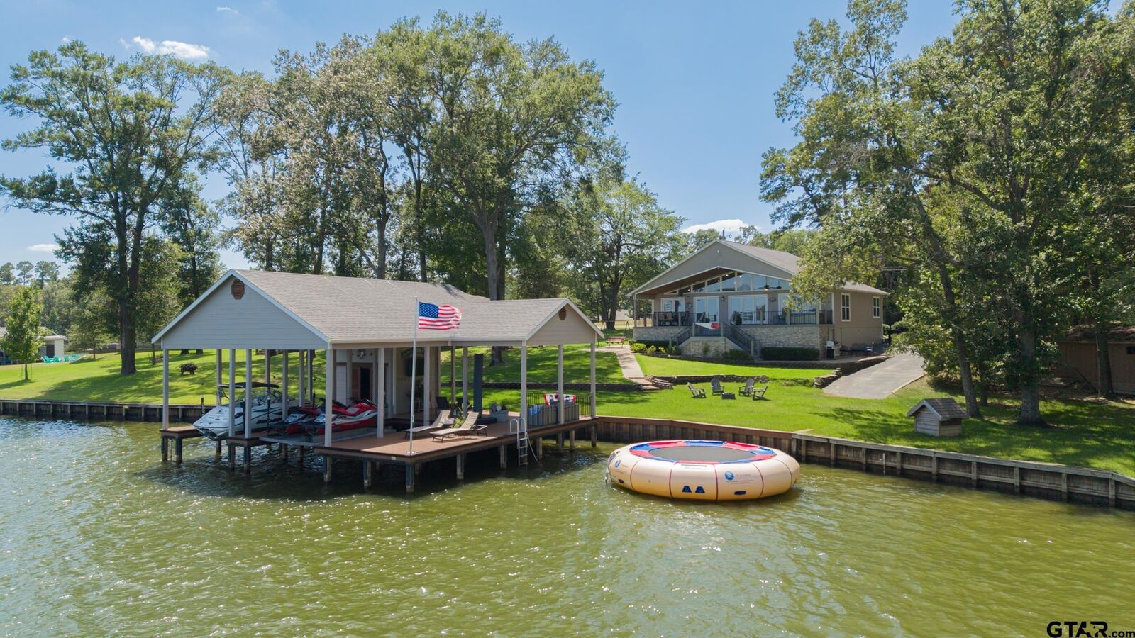 Property Photo: 115 King Kent Ct TX 75480