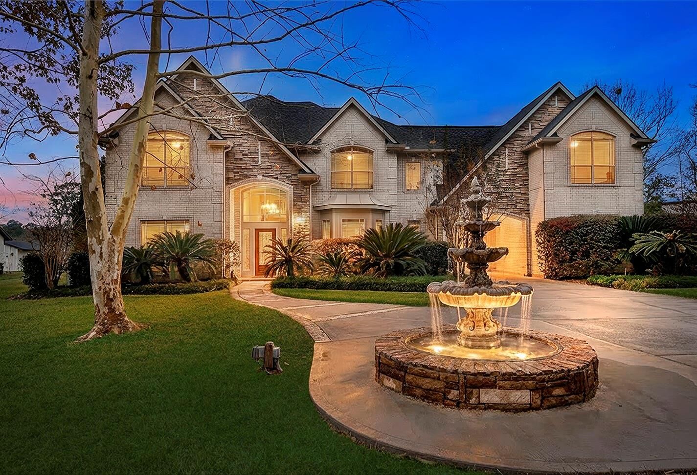 Property Photo:  11827 Water Oak Drive  TX 77354 