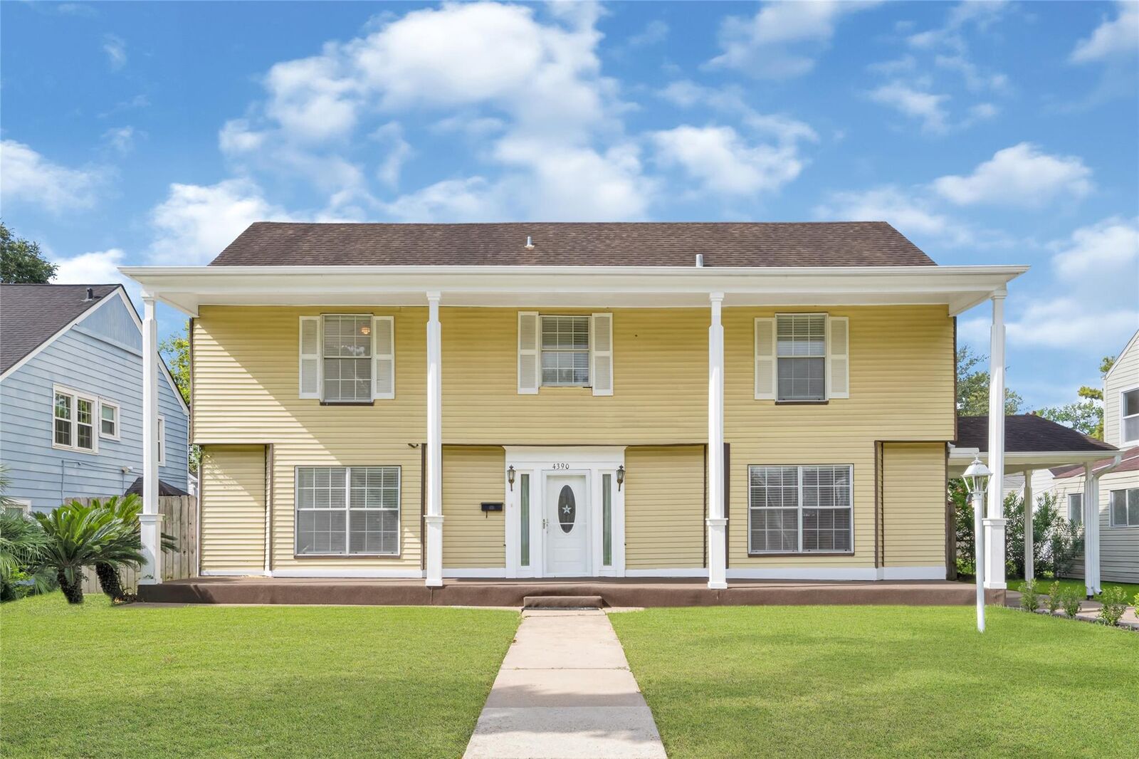 Property Photo: 4390 Harvest Lane TX 77004
