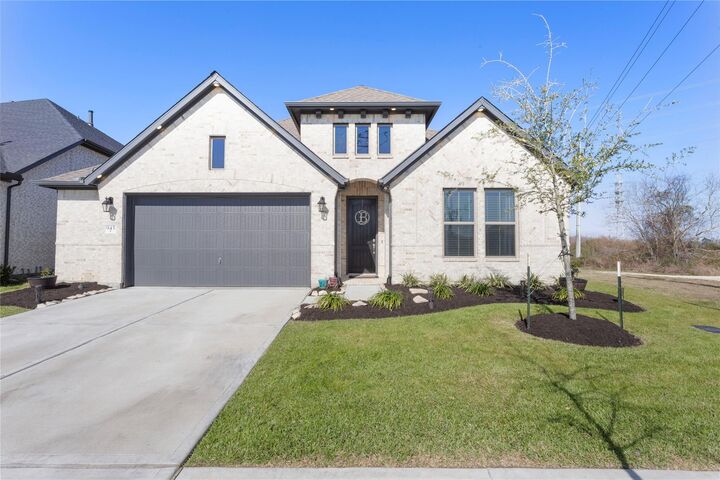 Property Photo: 945 Goose Creek Street TX 77598