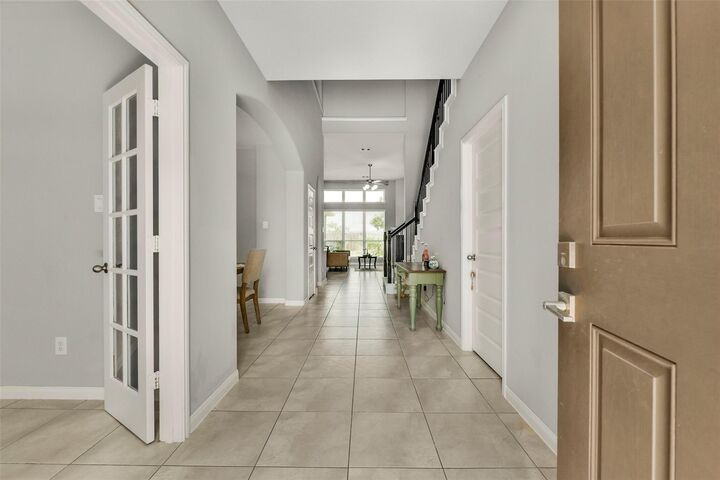 Property Photo: 1906 Dry Willow Lane TX 77089
