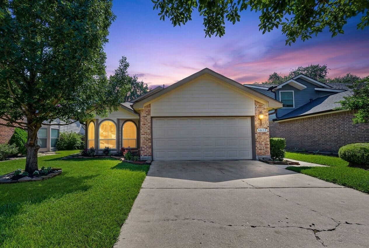 Property Photo:  1615 Ainsdale Drive  TX 77077 