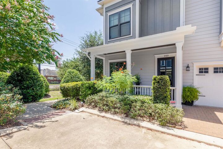 Property Photo:  1103 Pearl Wood Drive  TX 77008 