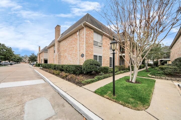 Property Photo:  2224 S Piney Point Road 227  TX 77063 