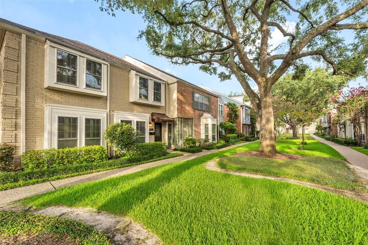 Property Photo: 1553 W Sam Houston Parkway S TX 77042