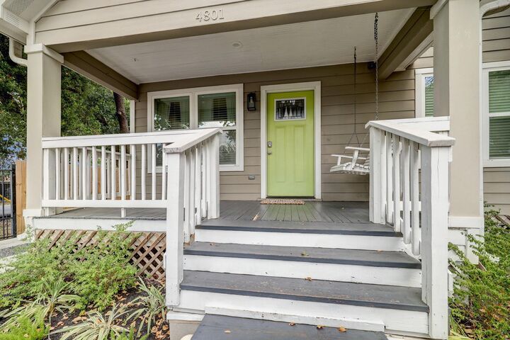 Property Photo:  4801 Avenue H  TX 77011 