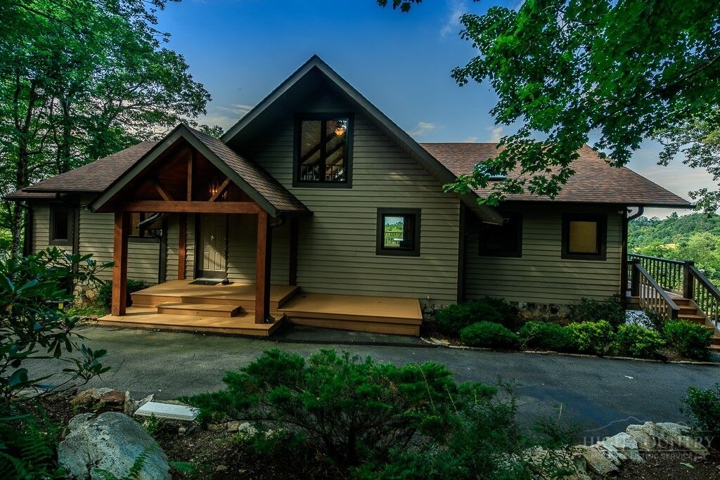 Property Photo:  174 Grouse Run Road  NC 28607 