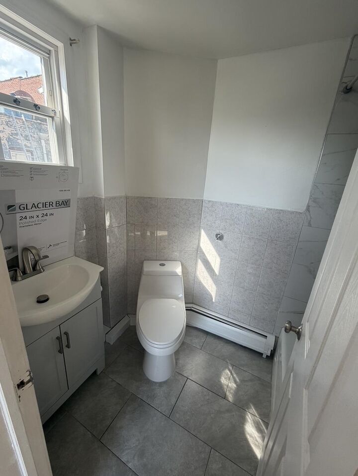 Property Photo:  419 42nd St Unit 2  NJ 07087 