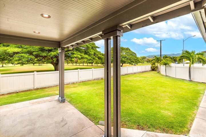 Property Photo:  91-1089 Hokukai Place  HI 96706 