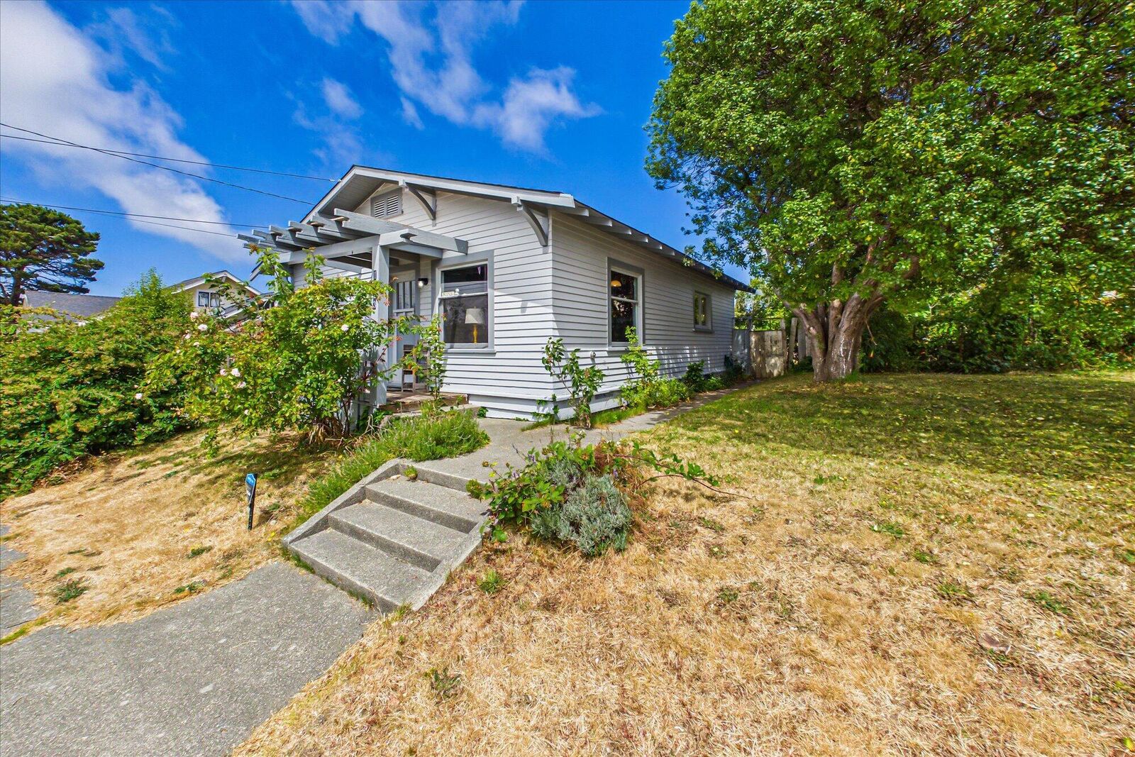 Property Photo: 1523 Williams Street CA 95501