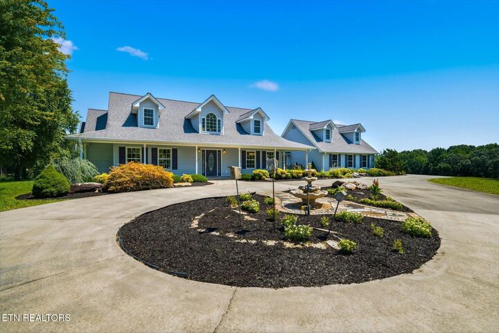 Property Photo: 410 County Road 264 TN 37826