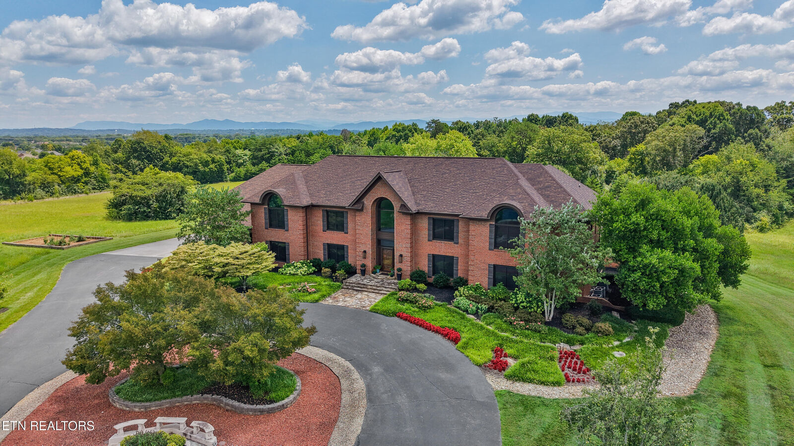 Property Photo:  1329 W Hunt Rd  TN 37801 