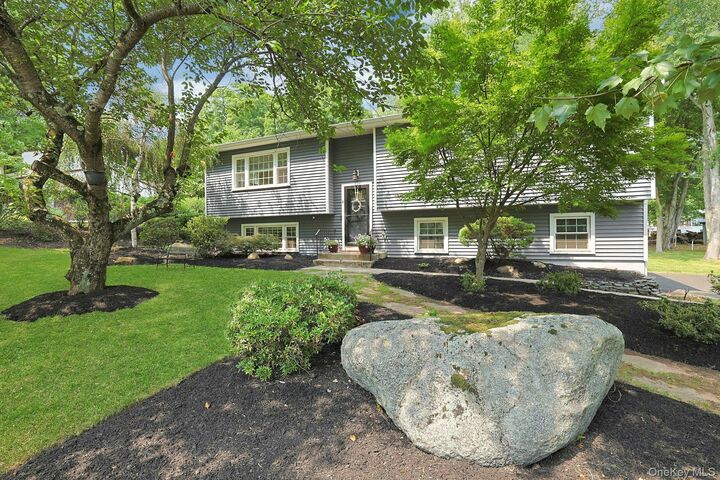 Property Photo:  4 Flower Lane  NY 10989 