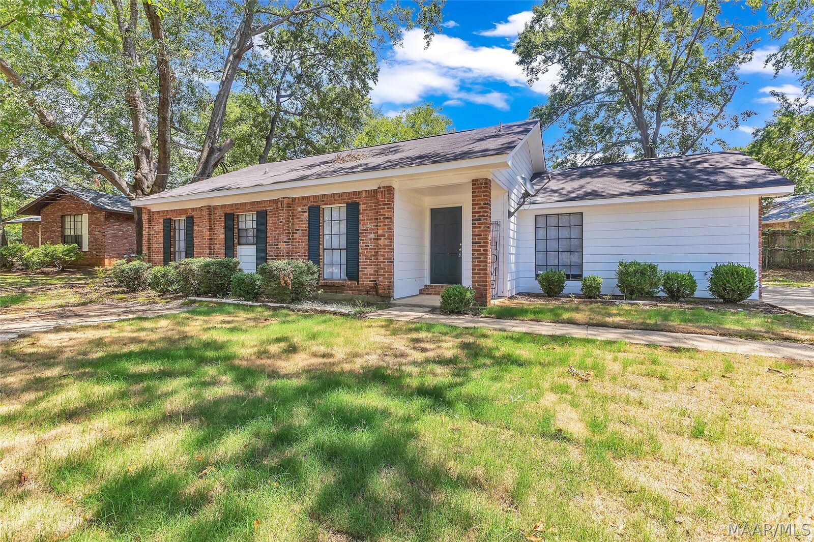 Property Photo: 532 Lynnhurst Court AL 36117