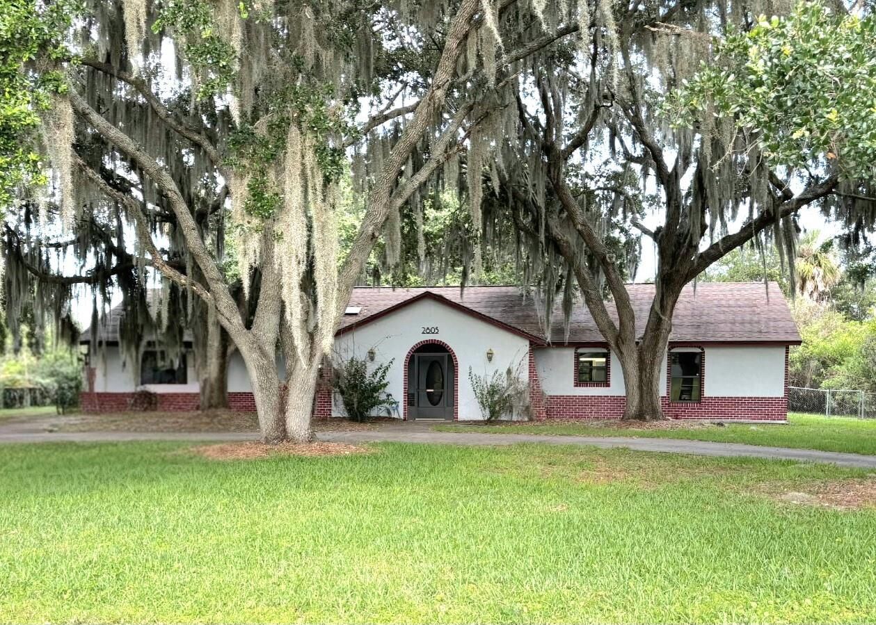 Property Photo: 2805 Lake Tohopekaliga Boulevard FL 34746