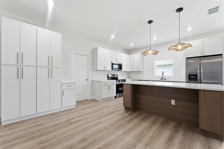 Property Photo: 1324 Marshall Drive FL 34748