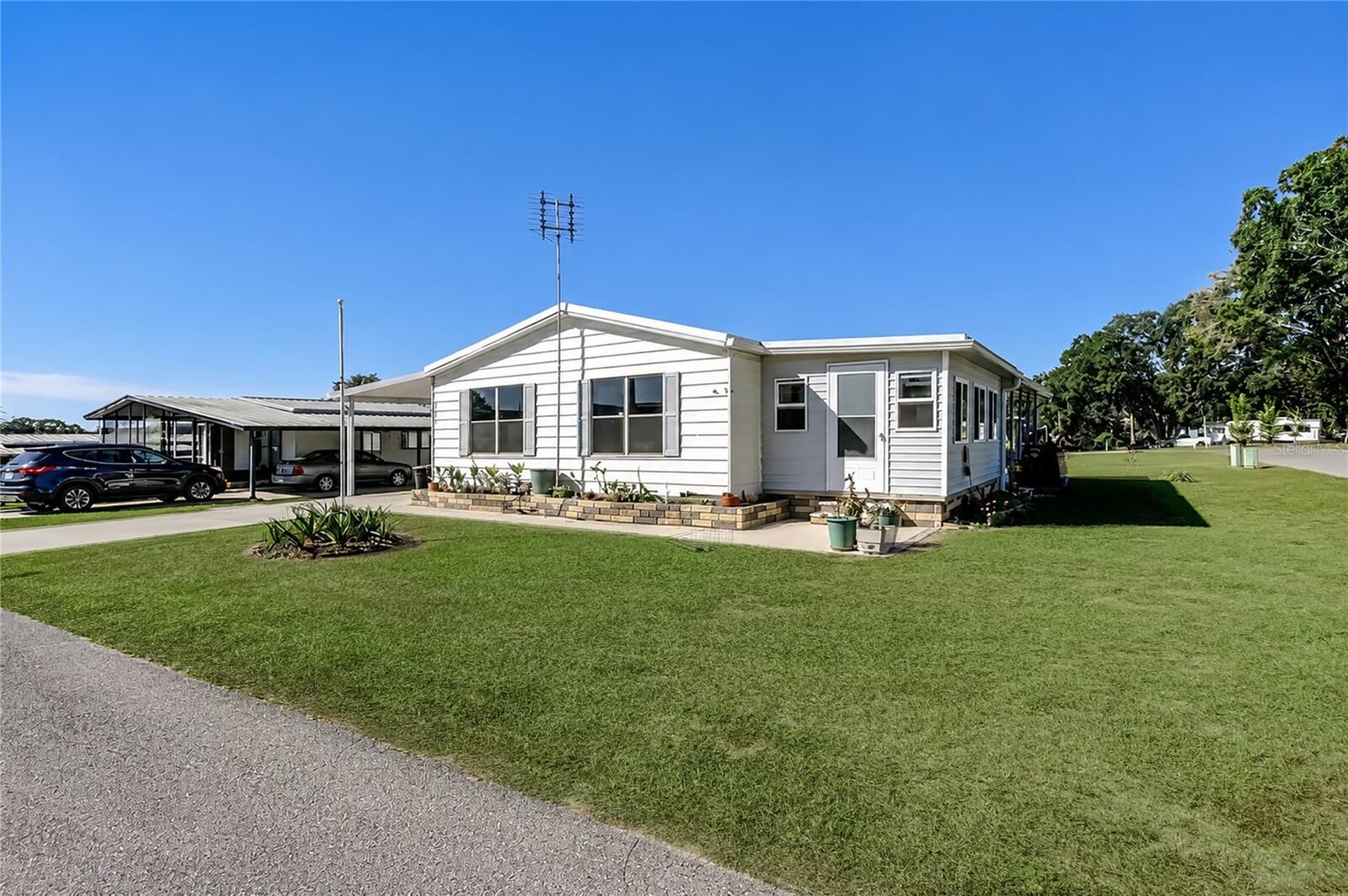 Property Photo:  10151 Hamp Drive  FL 33525 