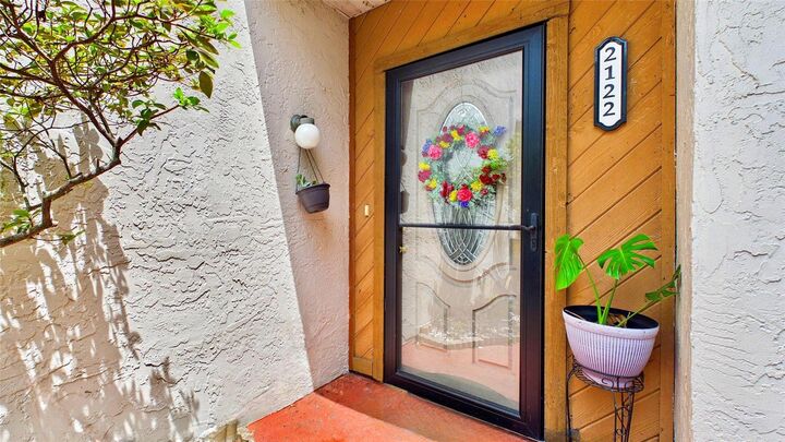 Property Photo: 2122 Tarpon Landings Drive FL 34688