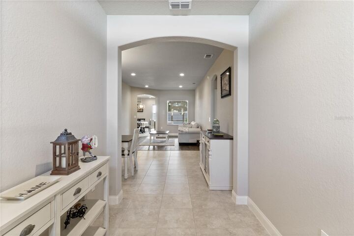 Property Photo:  117 Walkers Point Drive  FL 33823 