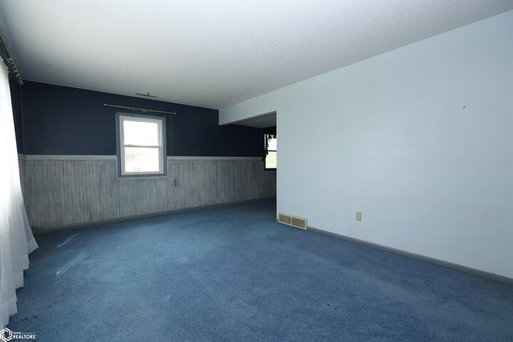 Property Photo:  2803 Nelson Road  IA 50158 