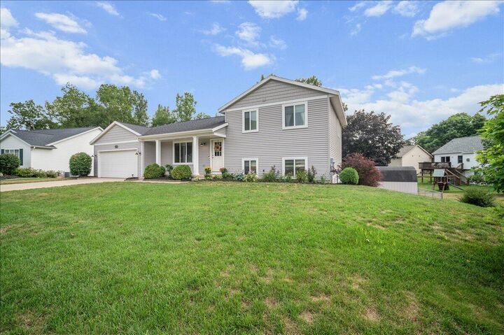 Property Photo:  1338 Scott Creek Drive NE  MI 49306 