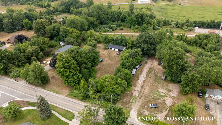Property Photo: 866 E 24th Street MI 49423