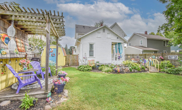 Property Photo: 118 Budlong Street MI 49242