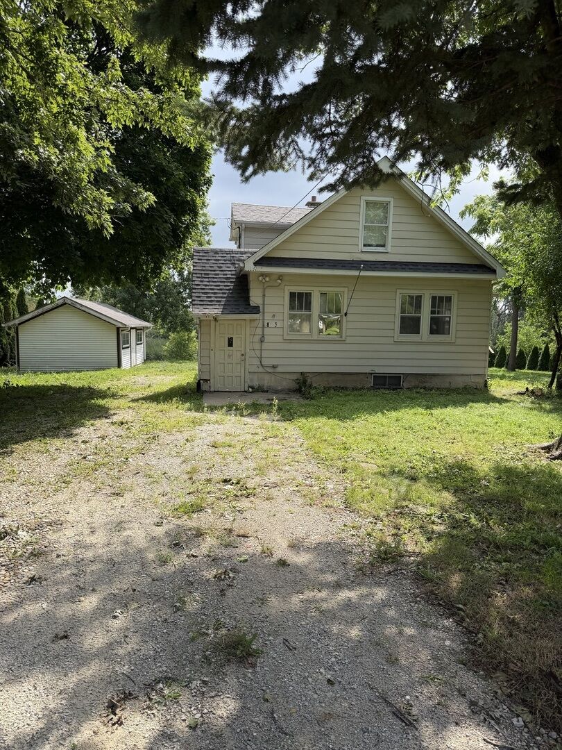 Property Photo: 8S057 S Vine Street IL 60527