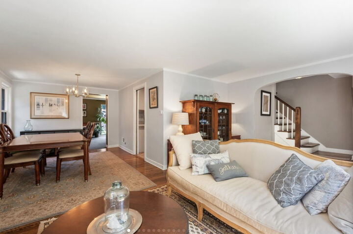 Property Photo: 6957 N Caldwell Avenue IL 60646