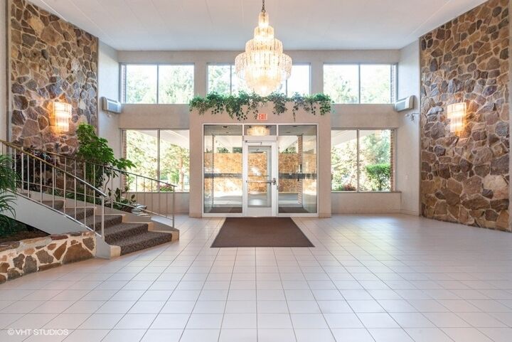 Property Photo:  16 E Old Willow Road 206-S  IL 60070 